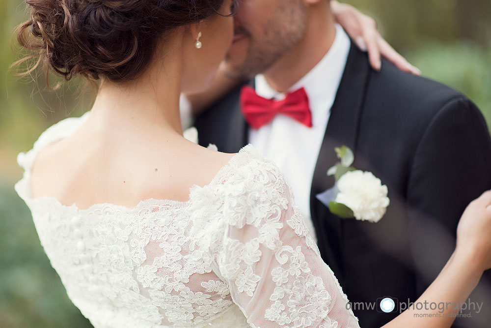 Schloss Philippsruhe Hochzeit hochzeitsfotografie Bräutigam fliege