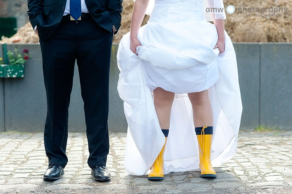 tipps für verliebte hochzeitsfotografie frankfurt nidderau Hanau Taunus Hochzeit im regen Gummistiefel