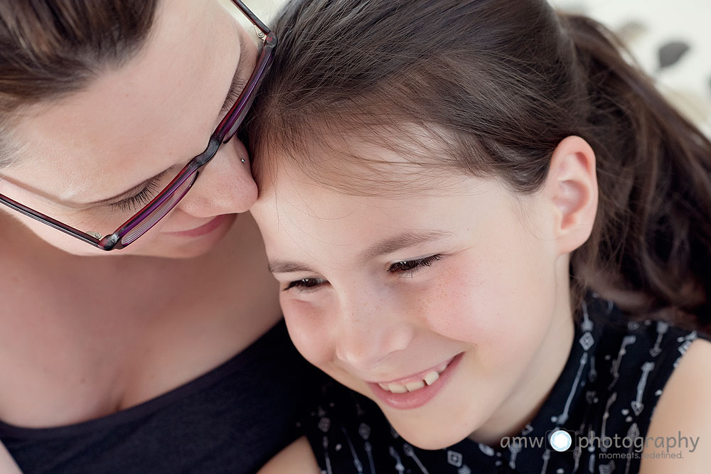 Mutter Tochter kinderfotografie familienfotograf frankfurt schwangerenfotografie Taunus