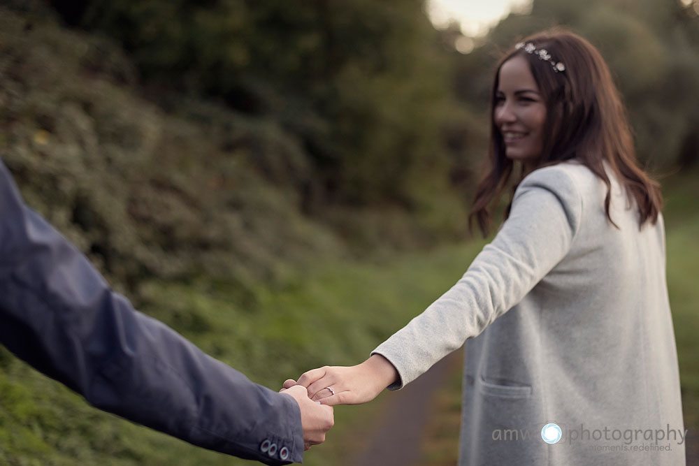 homestory engagement shooting bilder paarbilder fotograf nidderau frankfurt hochzeitsfotografin hanau bad vilbel