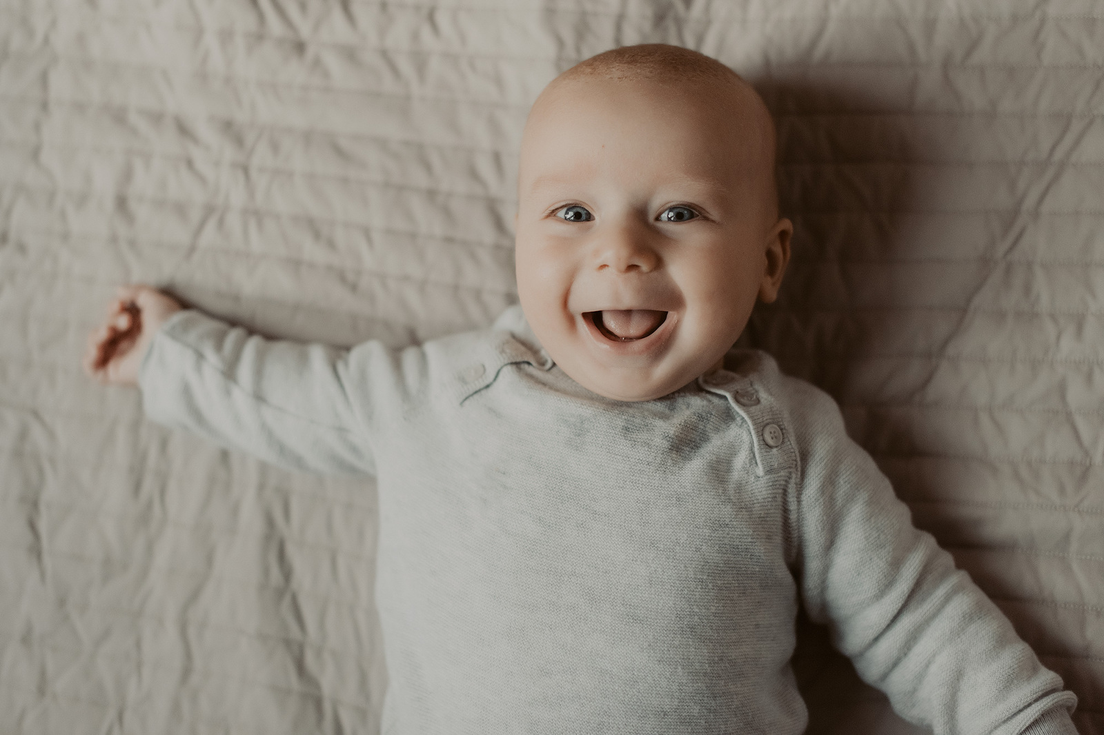 kinderfotograf nidderau babfotografin frankfurt babybilder kinderbilder fotografieren hessen neugeborenenbilder familienbilder
