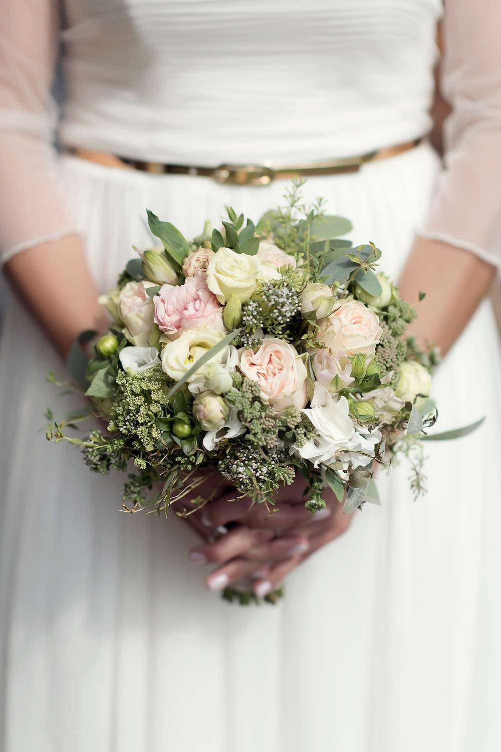 hochzeit fotografieren brautstrauss blumen für die braut fotografin hessen frankfurt hanau bilder nidderau hochzeitslocation darmstadt weststadtbar