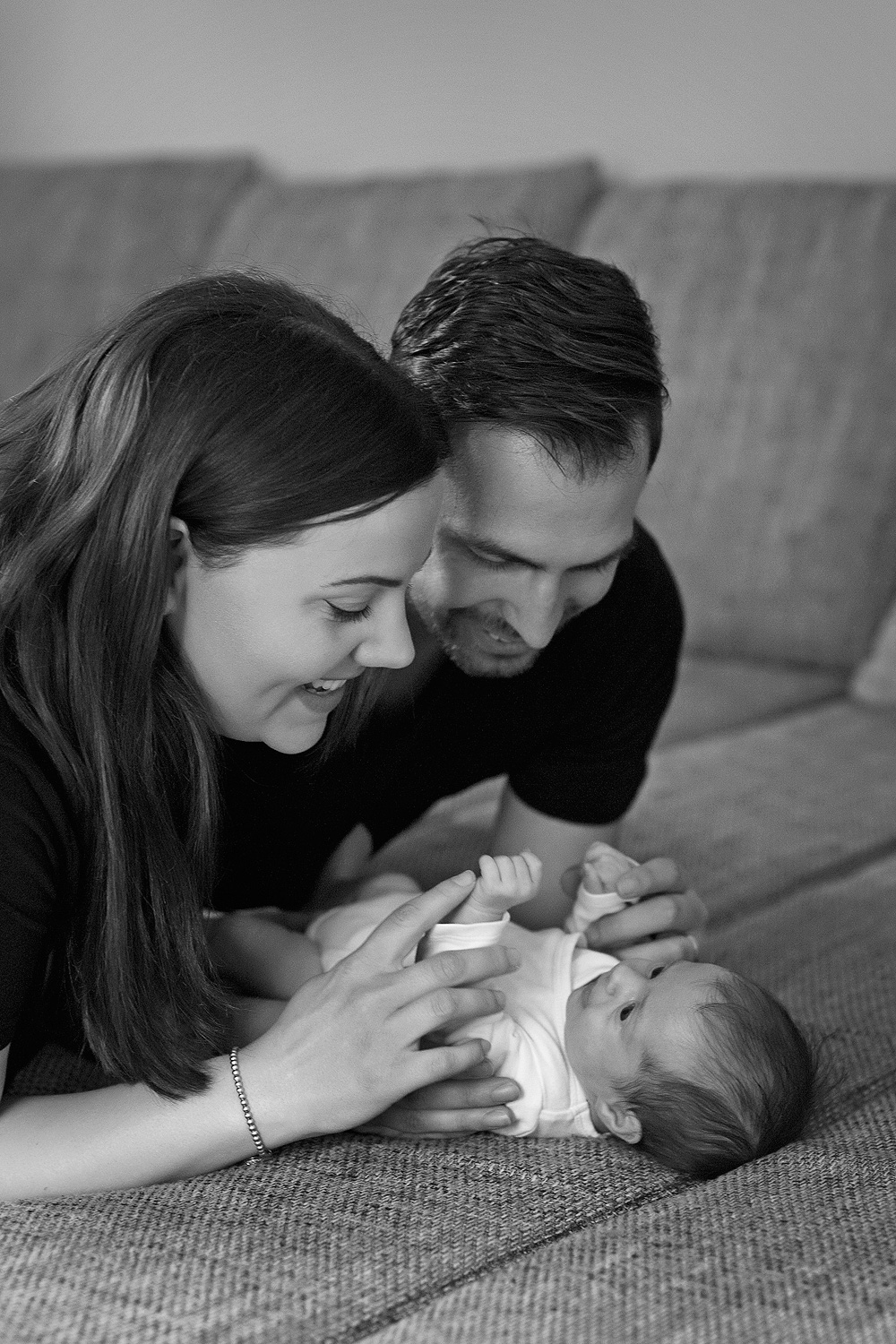 eltern mit baby babybilder babyfotograf frankfurt fotografin hanau babyfotos taunus neugeborenenbilder fotos vom säugling 