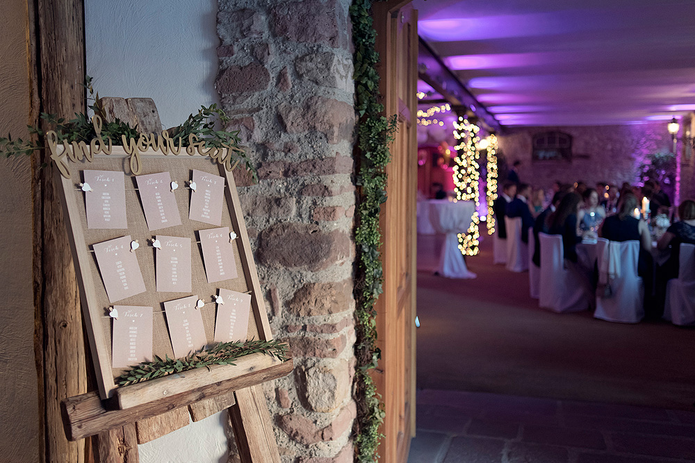 hotel burghof brombachtal freie trauung sitzplan hochzeitsfotograf