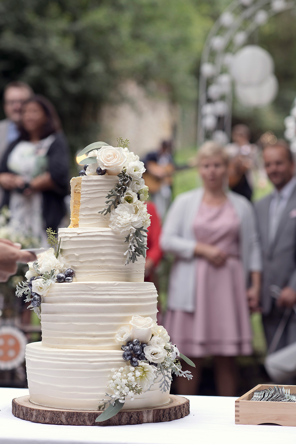 schloss kransberg usingen hochzeitstorte anschneiden brauch hochzeitsfotograf frankfurt heiraten freie trauung standesamt hochzeitslocation