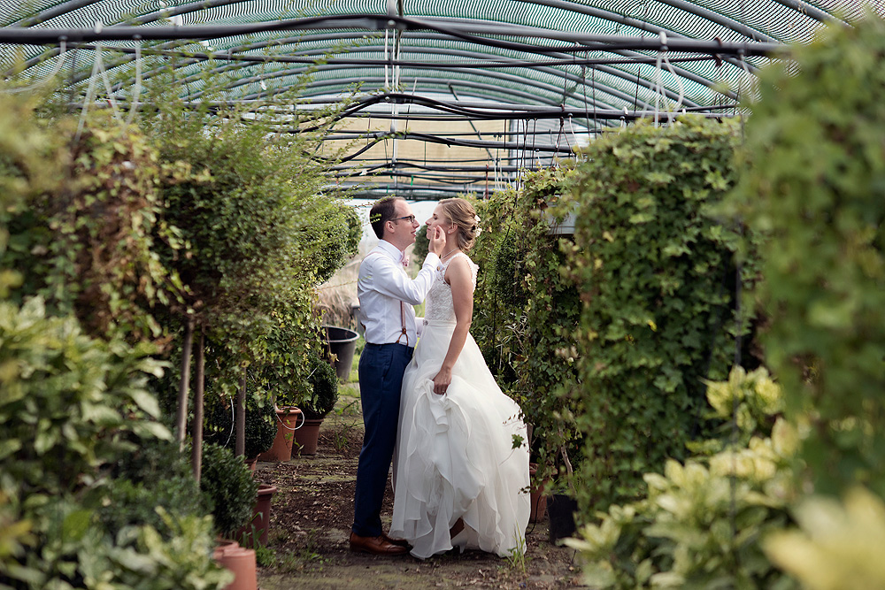 heiraten in frankfurt hochzeitslocation glashaus karben freie trauung standesamt brautpaar hochzeitsdeko 