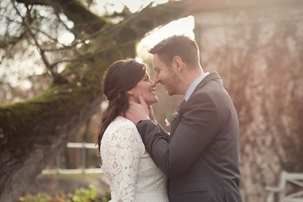 petrihaus hochzeit römer frankfurt hessen hochzeitsfotografin nidderau standesamt freie trauung corona coronahochzeit brautpaar mit maske heiraten 