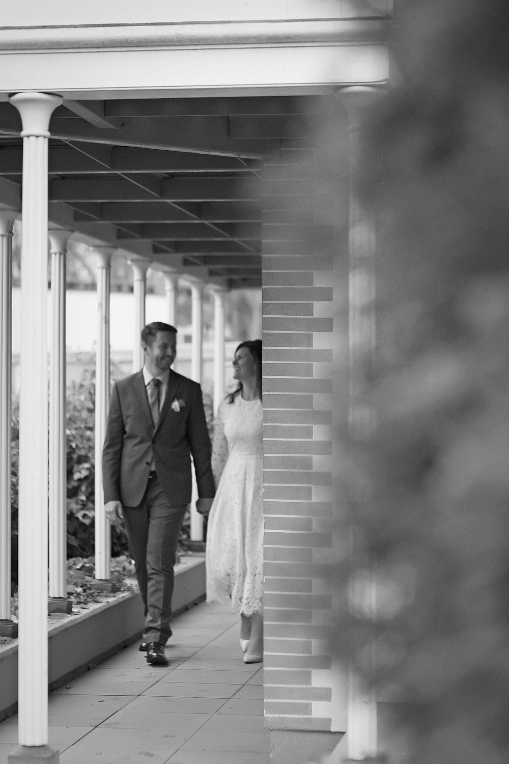 petrihaus hochzeit römer frankfurt hessen hochzeitsfotografin nidderau standesamt freie trauung corona coronahochzeit brautpaar mit maske heiraten 