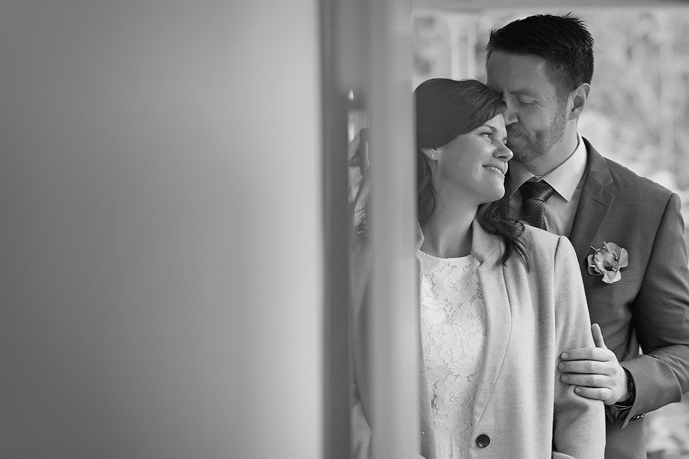 petrihaus hochzeit römer frankfurt hessen hochzeitsfotografin nidderau standesamt freie trauung corona coronahochzeit brautpaar mit maske heiraten 