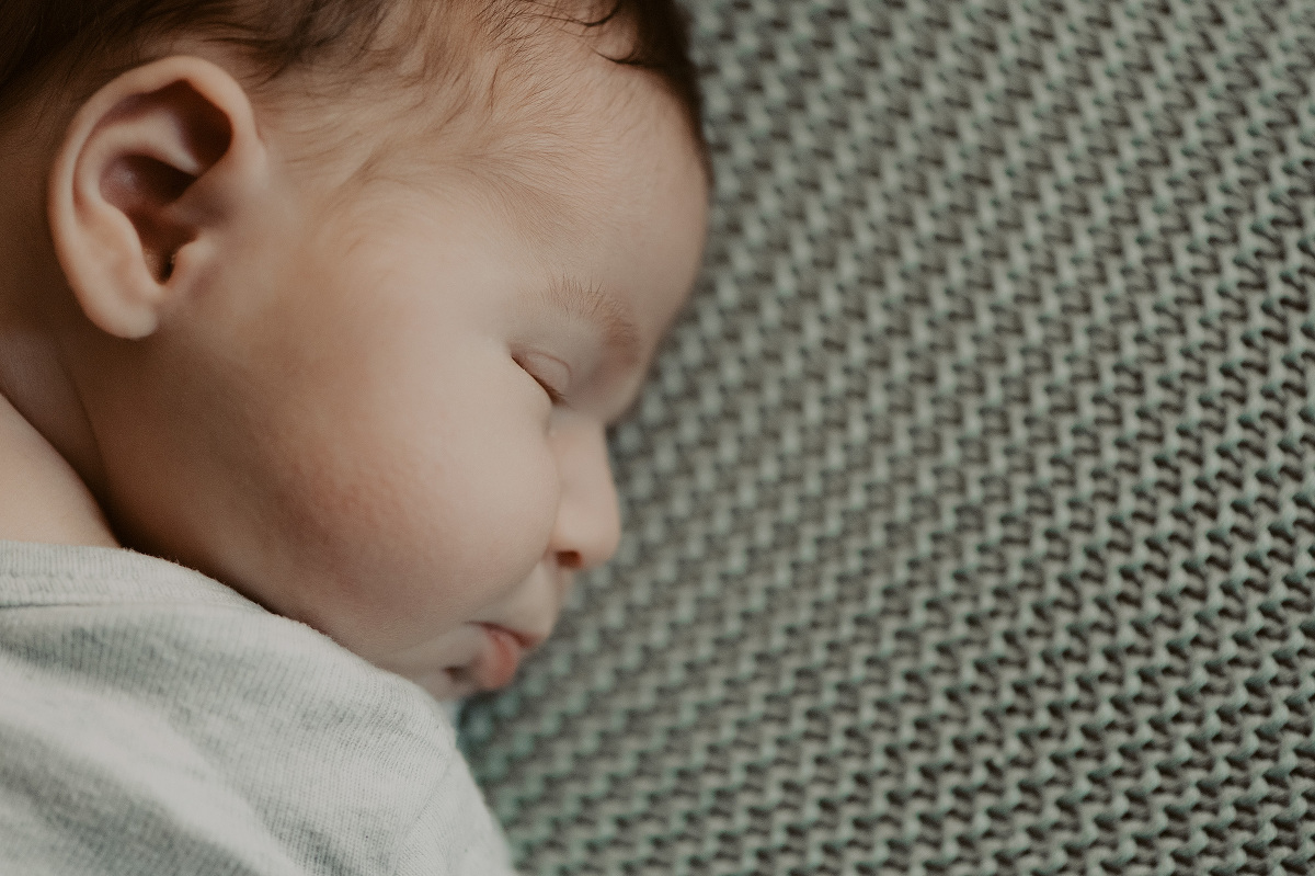 kinderfotograf nidderau babfotografin frankfurt babybilder kinderbilder fotografieren hessen neugeborenenbilder familienbilder bauchbilder schwangerenfotografie wunder im bauch werdende mama