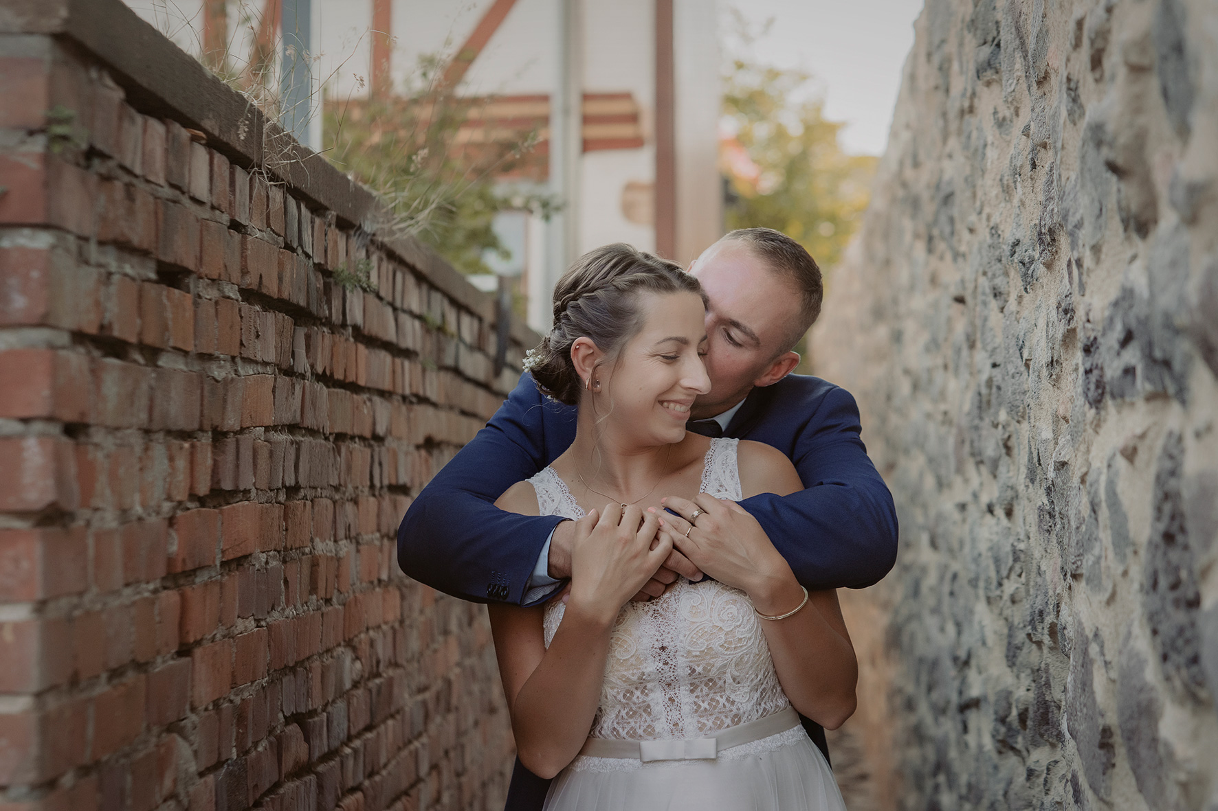 hochzeit nidderau frankfurt heiraten in hessen kirche freie trauung standesamt brautpaar traufe kirchliche trauung im garten draussen hanau