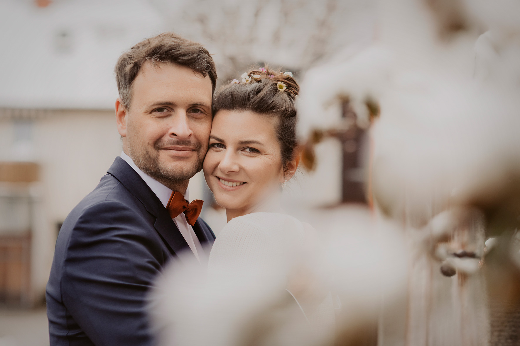 winterhochzeit nidderau heiraten fotografin hessen brautpaar schnee windecken