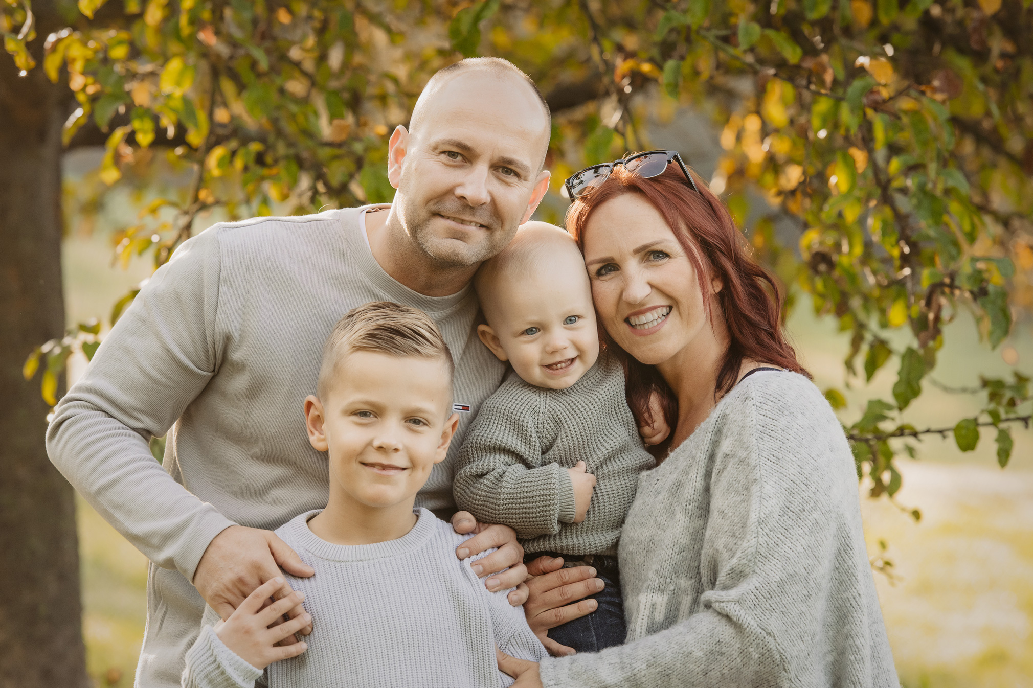 Kinderfotografin frankfurt darmstadt familienbilder geschwisterbilder kindheit erinnerungen momente einfangen fotograf hanau freigericht kinderbilder linsengericht familie eltern mit kindern fotografieren