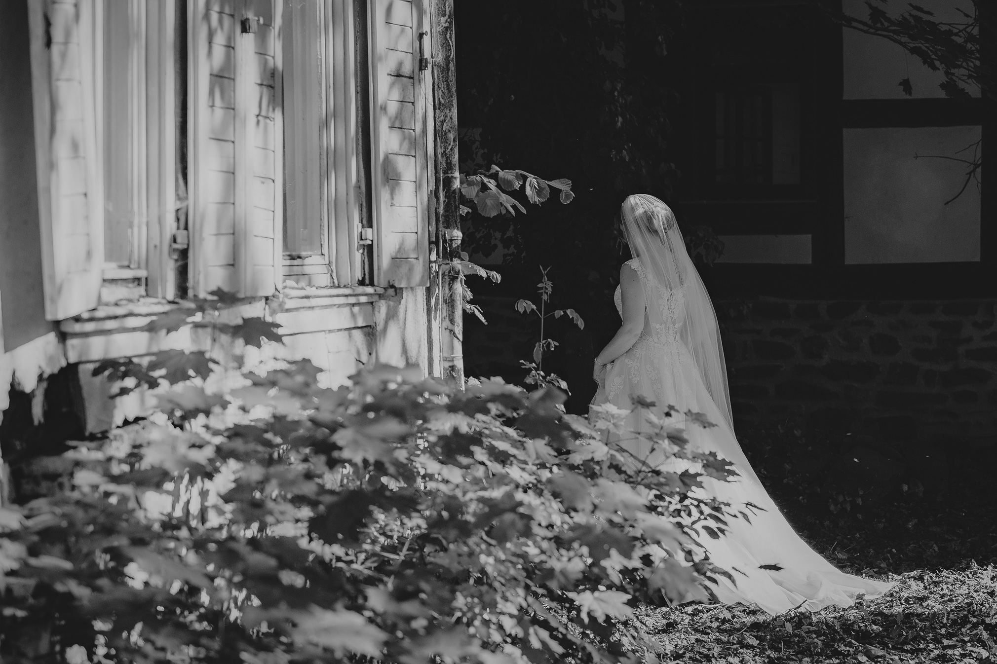 Hochzeit frankfurt fotografin ranstadt wetterau heiraten in hessen brautpaar brautstrauss hochzeitsdeko freie trauung standesamt Hochzeitslocation Schloss romrod trauredner thomas Hoffmann