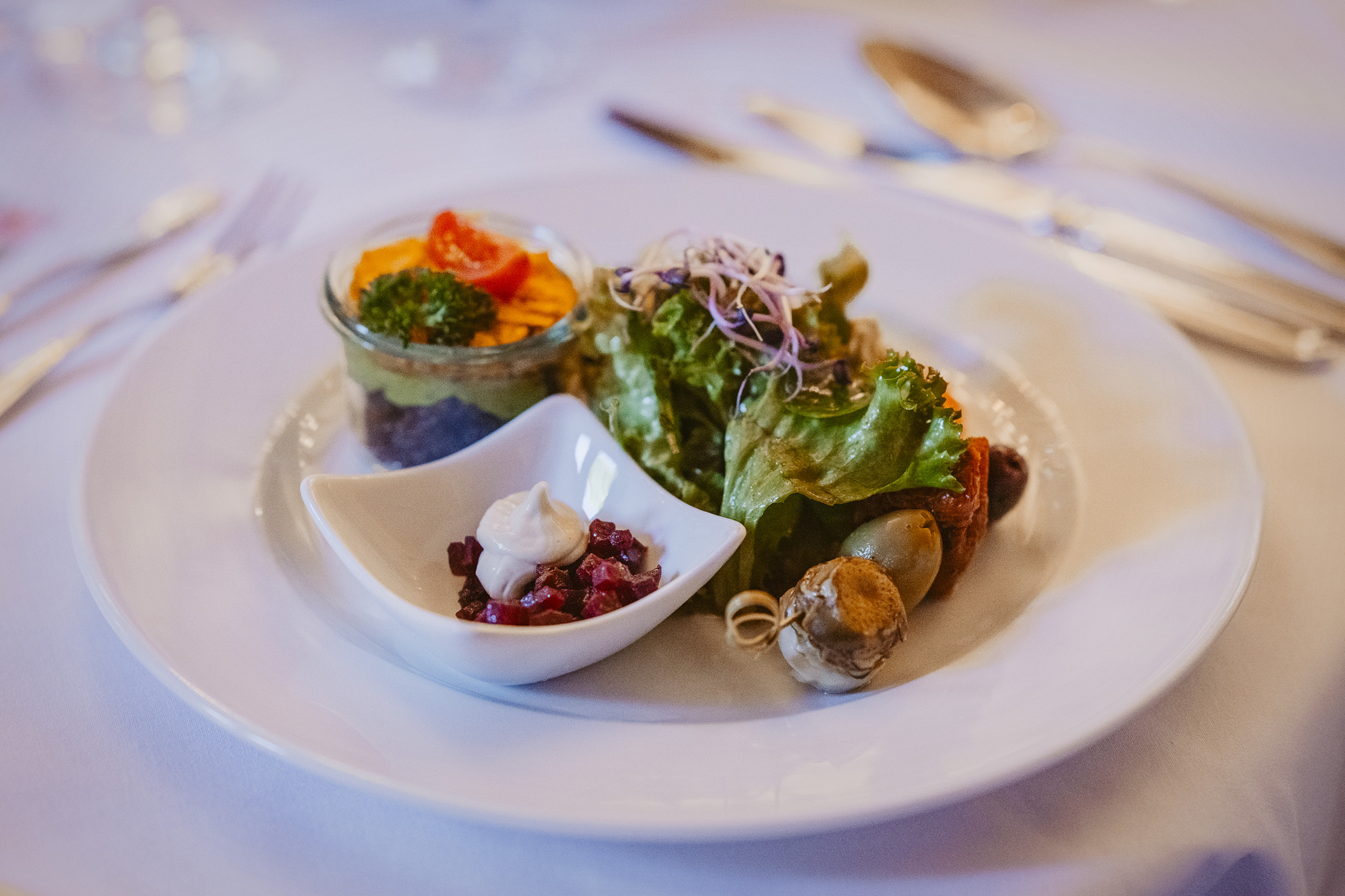 Hochzeit frankfurt fotografin ranstadt wetterau heiraten in hessen brautpaar brautstrauss hochzeitsdeko freie trauung standesamt Hochzeitslocation Schloss romrod trauredner thomas Hoffmann