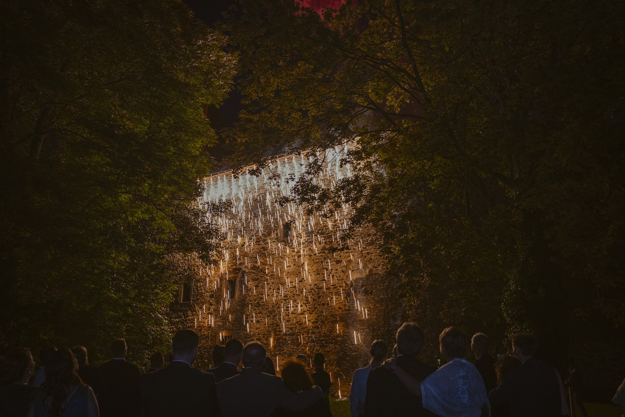 funkenregen Hochzeit frankfurt fotografin ranstadt wetterau heiraten in hessen brautpaar brautstrauss hochzeitsdeko freie trauung standesamt Hochzeitslocation Schloss romrod trauredner thomas Hoffmann