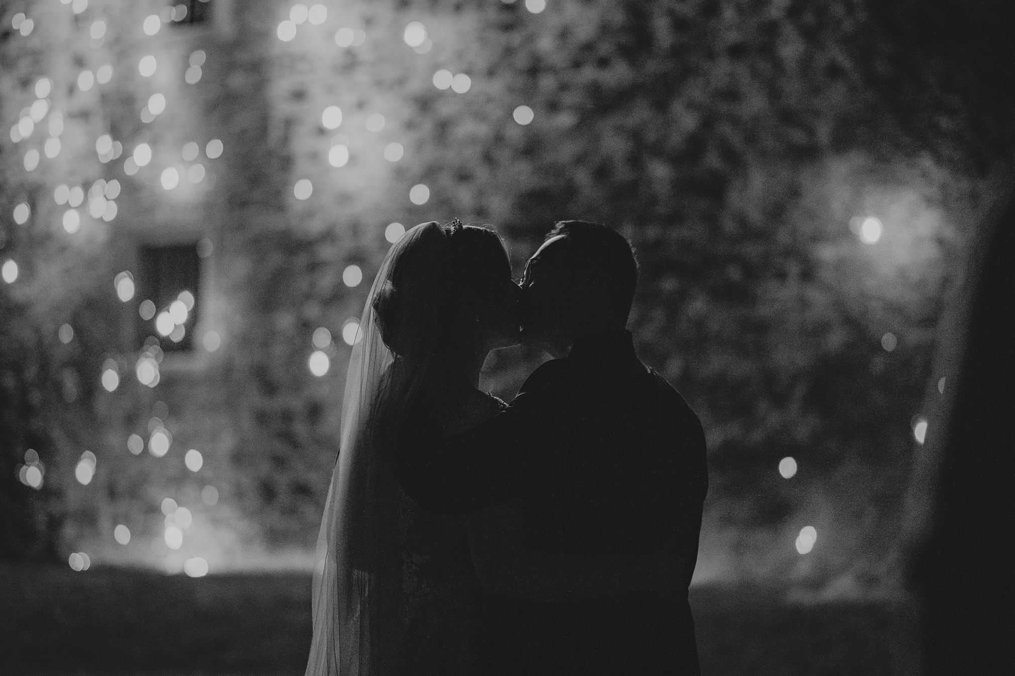 funkenregen Hochzeit frankfurt fotografin ranstadt wetterau heiraten in hessen brautpaar brautstrauss hochzeitsdeko freie trauung standesamt Hochzeitslocation Schloss romrod trauredner thomas Hoffmann