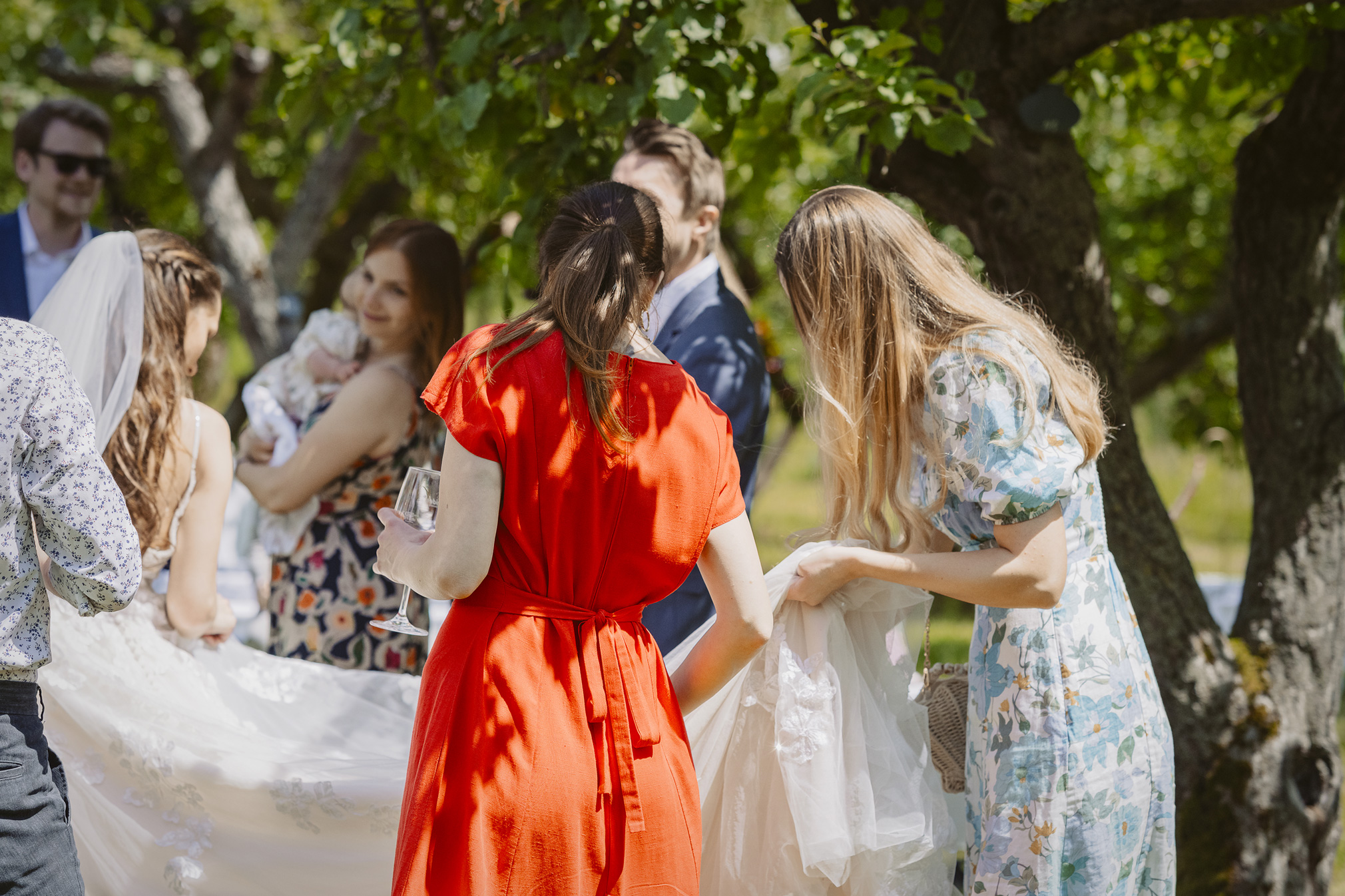 Hochzeit frankfurt fotografin ranstadt wetterau heiraten in hessen brautpaar brautstrauss hochzeitsdeko freie trauung standesamt obsthof am steinberg obsthof schneider frankfurt nieder erlenbach hochzeitslocation 