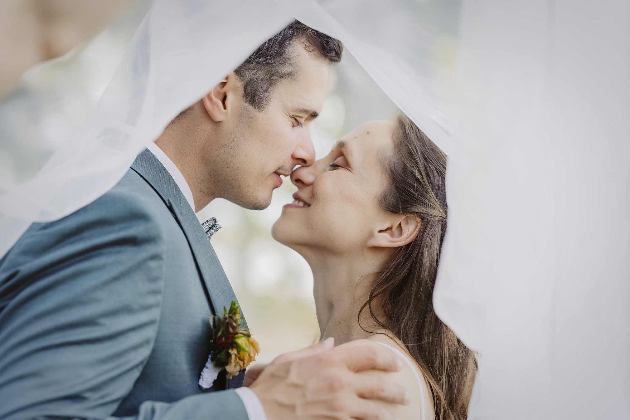 Hochzeit frankfurt fotografin ranstadt wetterau heiraten in hessen brautpaar brautstrauss hochzeitsdeko freie trauung standesamt obsthof am steinberg obsthof schneider frankfurt nieder erlenbach hochzeitslocation 