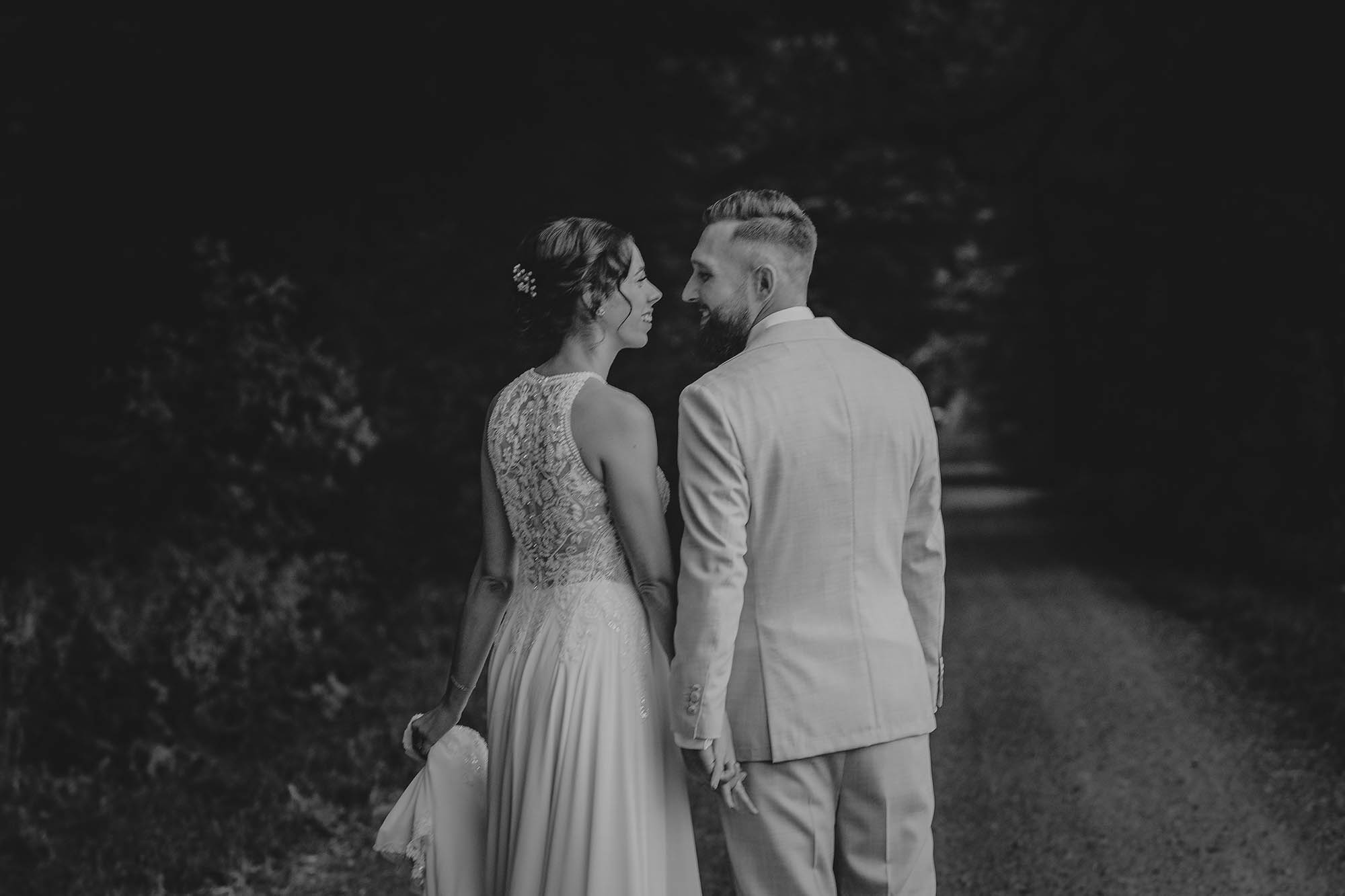 Hochzeit hessen heiraten frankfurt karben dorftreff rendel hirzbacher kapelle standesamt hammersbach main kinzig ranstadt wetterau hochzeitslocation dj oaken musik hochzeitsfloristik longiflorum nidderau