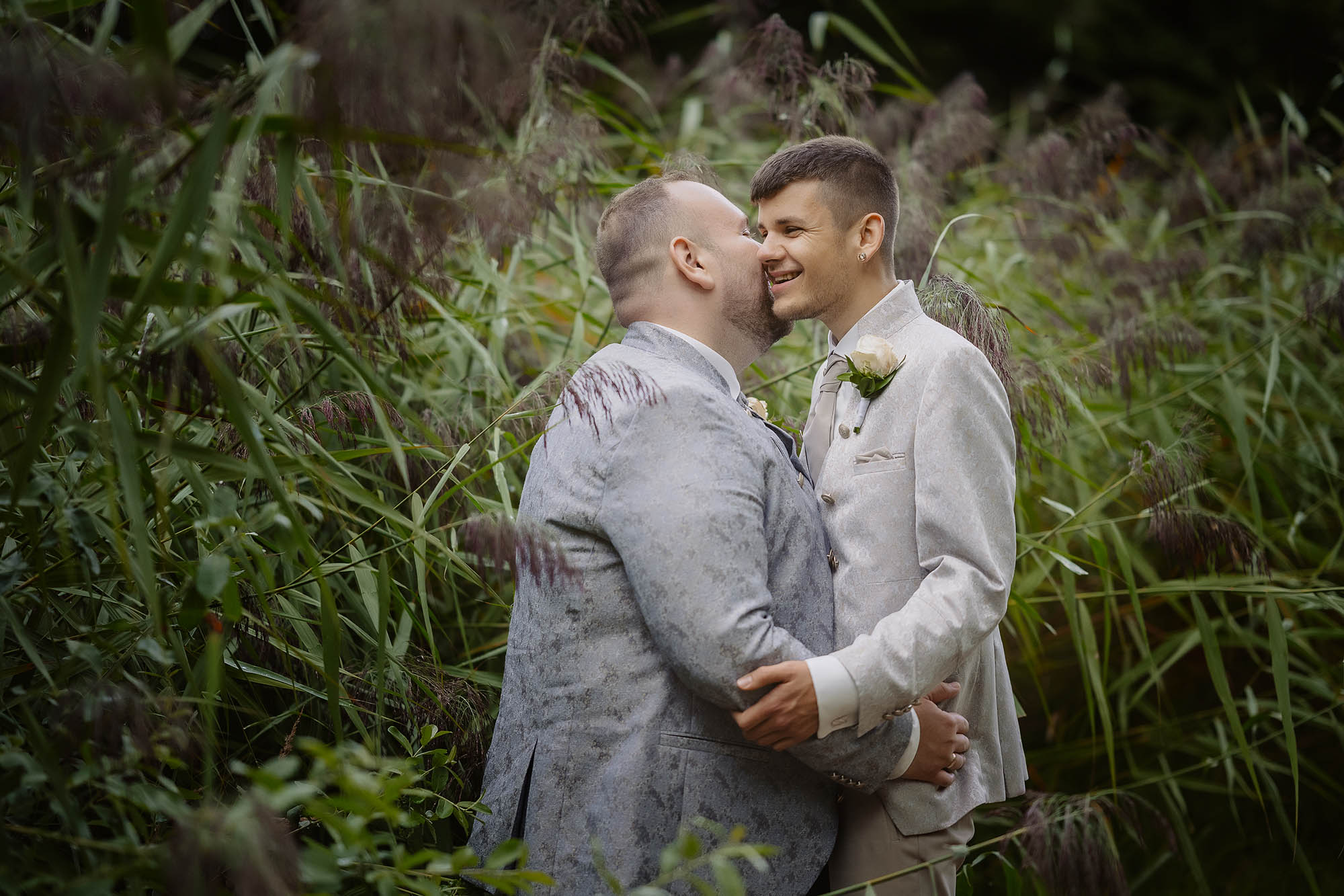 hochzeit standesamt hessen alzenau burg hochzeitslocation alte kaserne münster hochzeitspaar gleichgeschlechtliches Paar queere Hochzeit LGBTIQ Ehe für alle