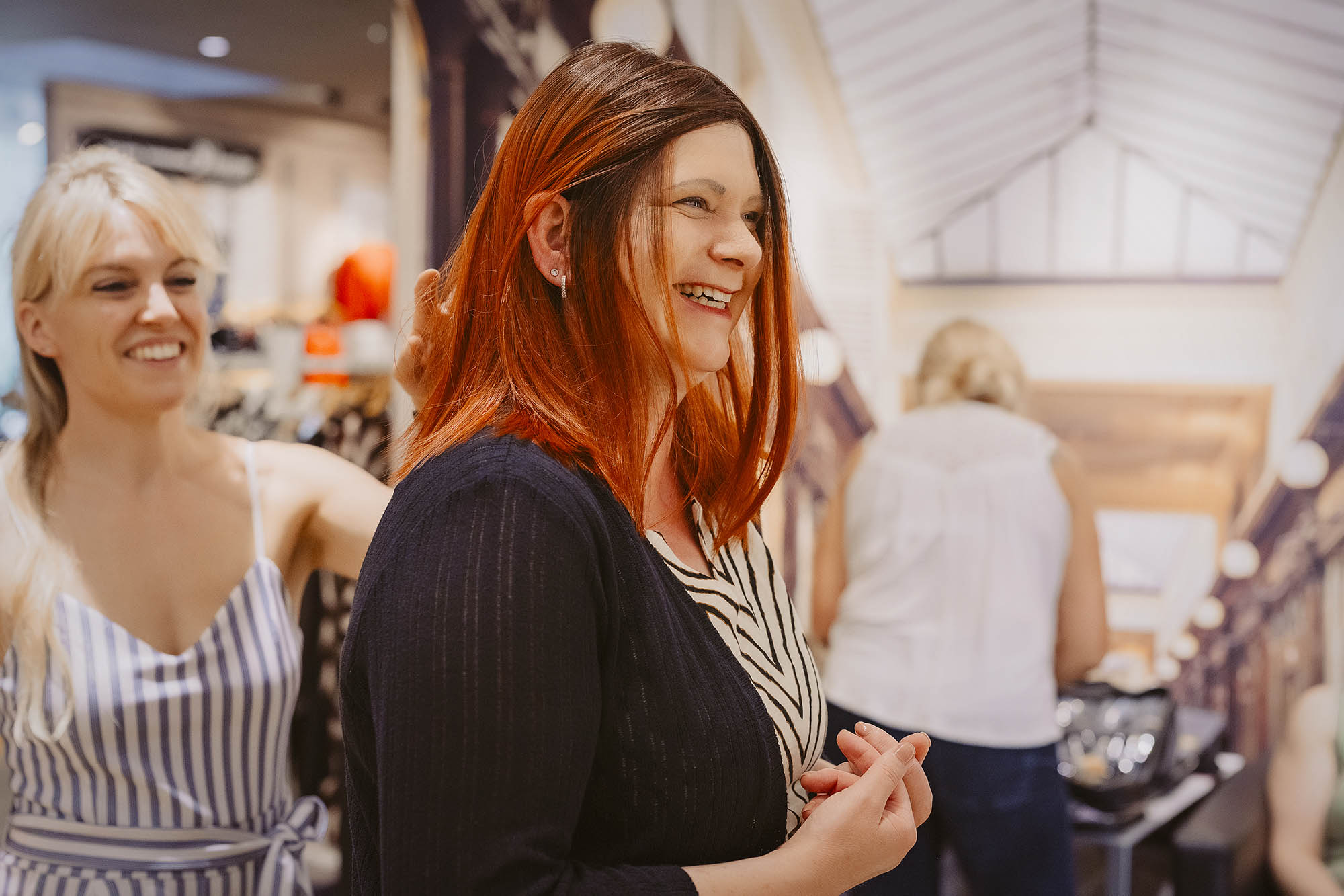 Vielhaarmony Linsengericht Belmodi Gründau Fotoshooting frauen Krebserkrankung fotografin ranstadt wetterau feier das Leben perücke