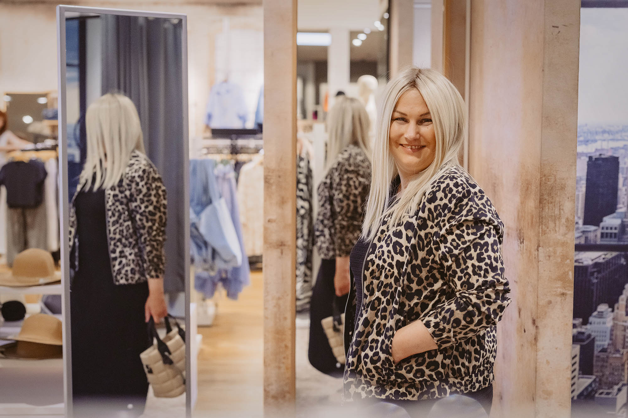 Vielhaarmony Linsengericht Belmodi Gründau Fotoshooting frauen Krebserkrankung fotografin ranstadt wetterau feier das Leben perücke